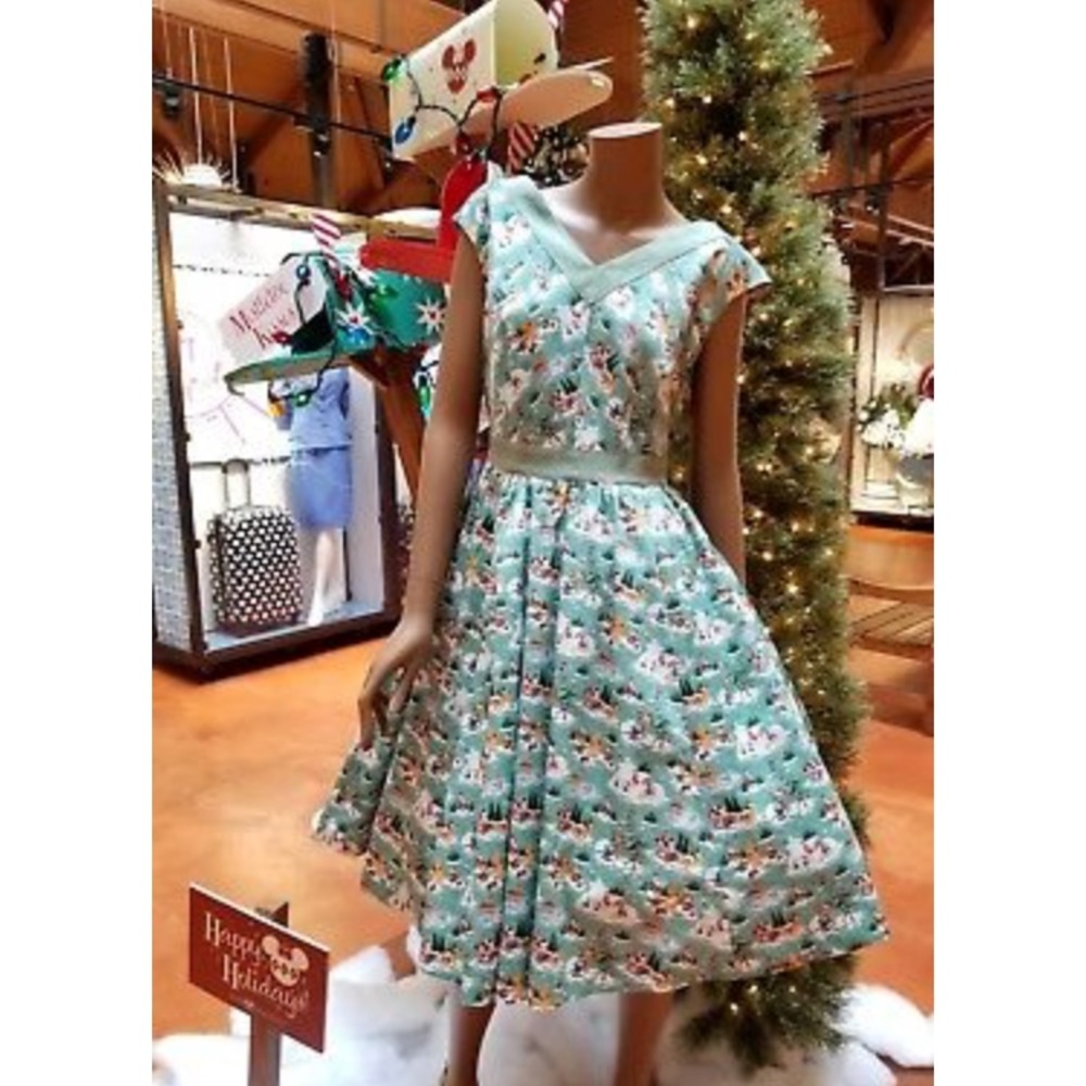 NWOT Disney Parks Christmas Vintage Style Size S